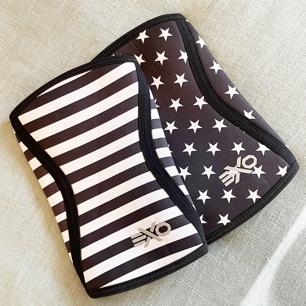 EXO Knee Sleeves 5MM Size Medium
